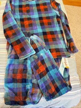Cat & Jack Plaid Fleece Pajama Set in Teal, Purple, Orange, Navy